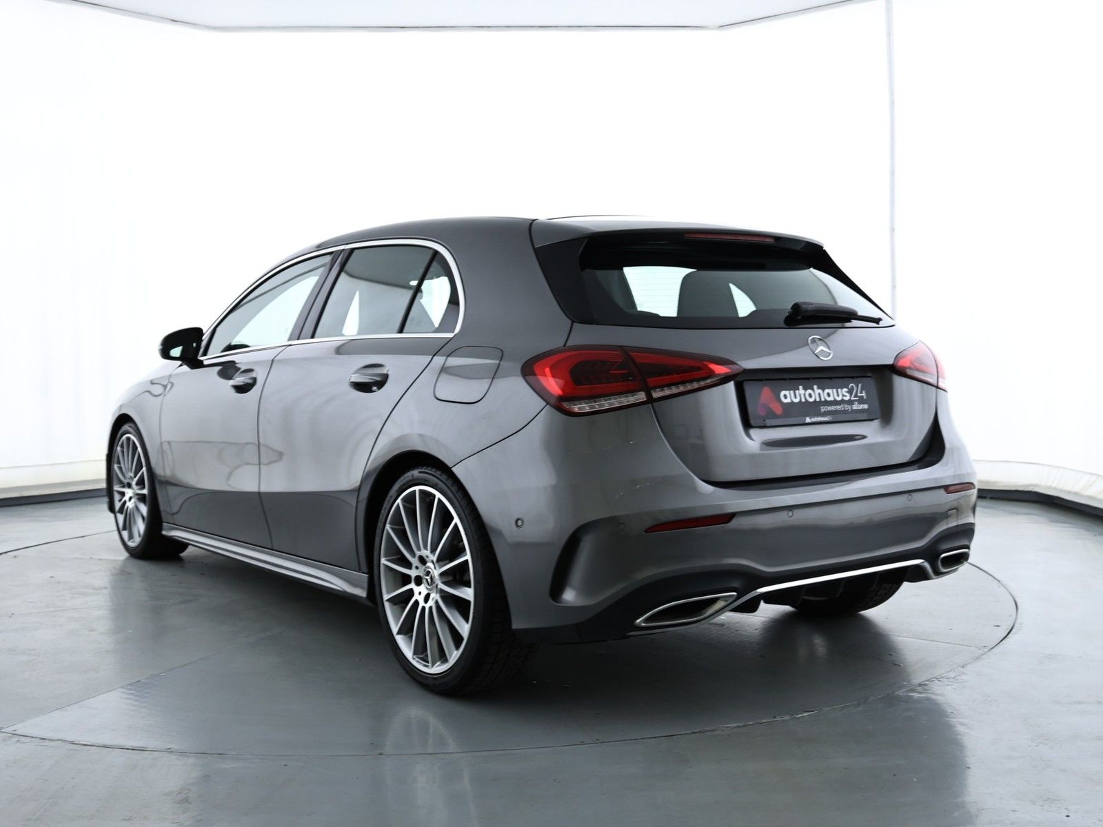 Mercedes-Benz A 180 AMG Line Navi LED Sithzg foto 4