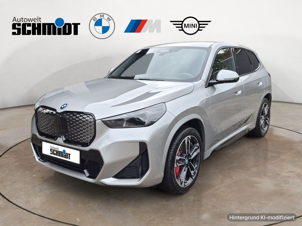 Image of BMW iX1