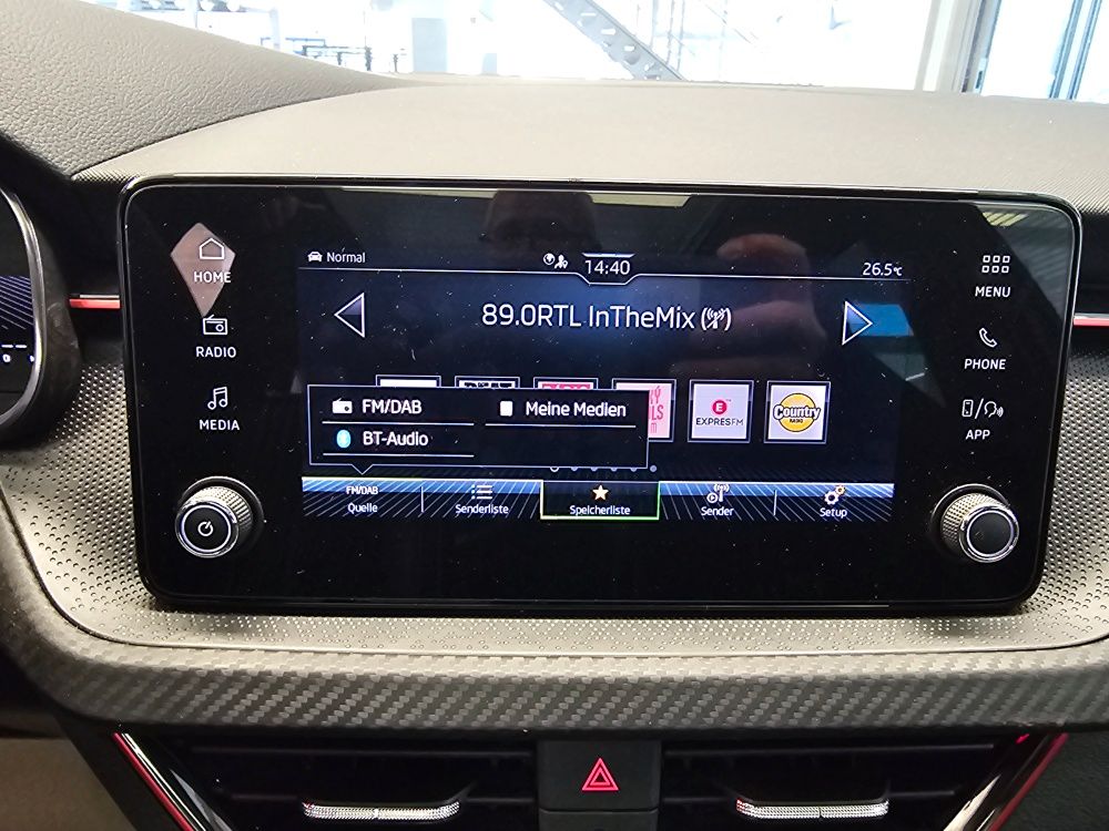 Skoda Scala Monte Carlo Pano-Dach Climatr Kamera SHZ foto 17