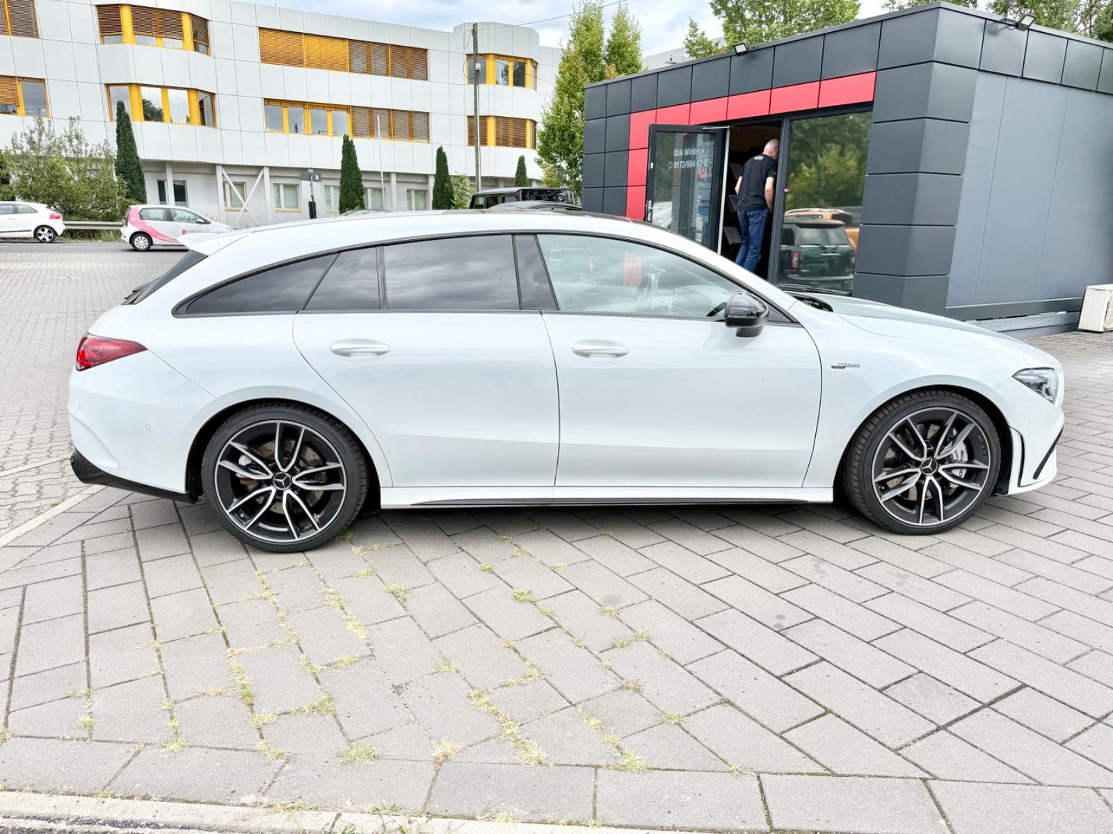 Mercedes-Benz CLA 35 AMG Shooting Brake