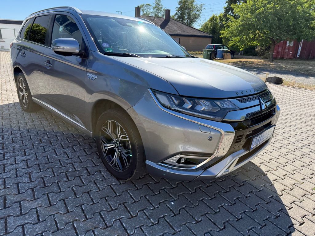Image of Mitsubishi Outlander