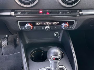 Audi A3 Sportback 30 TDI Sport S-Line*S-Tronic*LED*