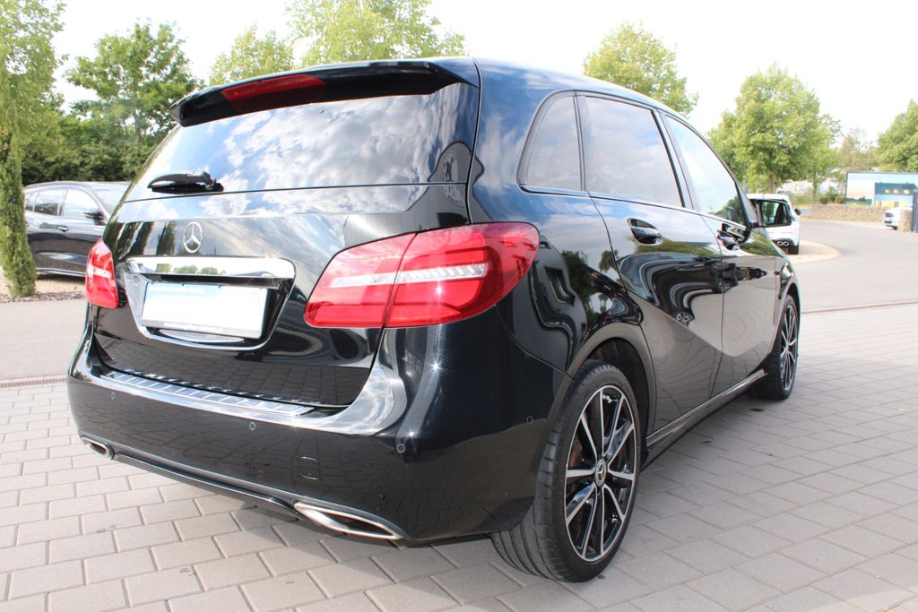 MERCEDES-BENZ B 200 d Urban LED NAVI SHZ PDC AUT