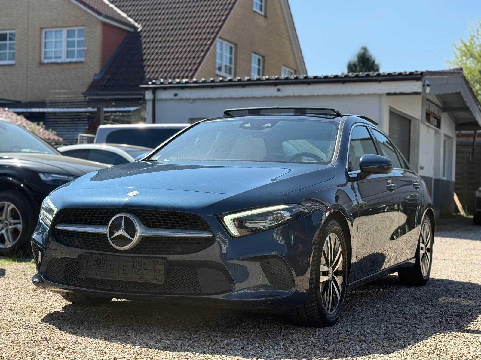 Mercedes-Benz A 200 A Limousine PANO/KAMERA/MULTIBEAM