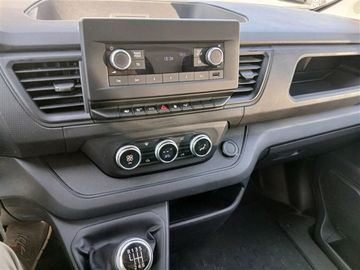 Renault Trafic - 12