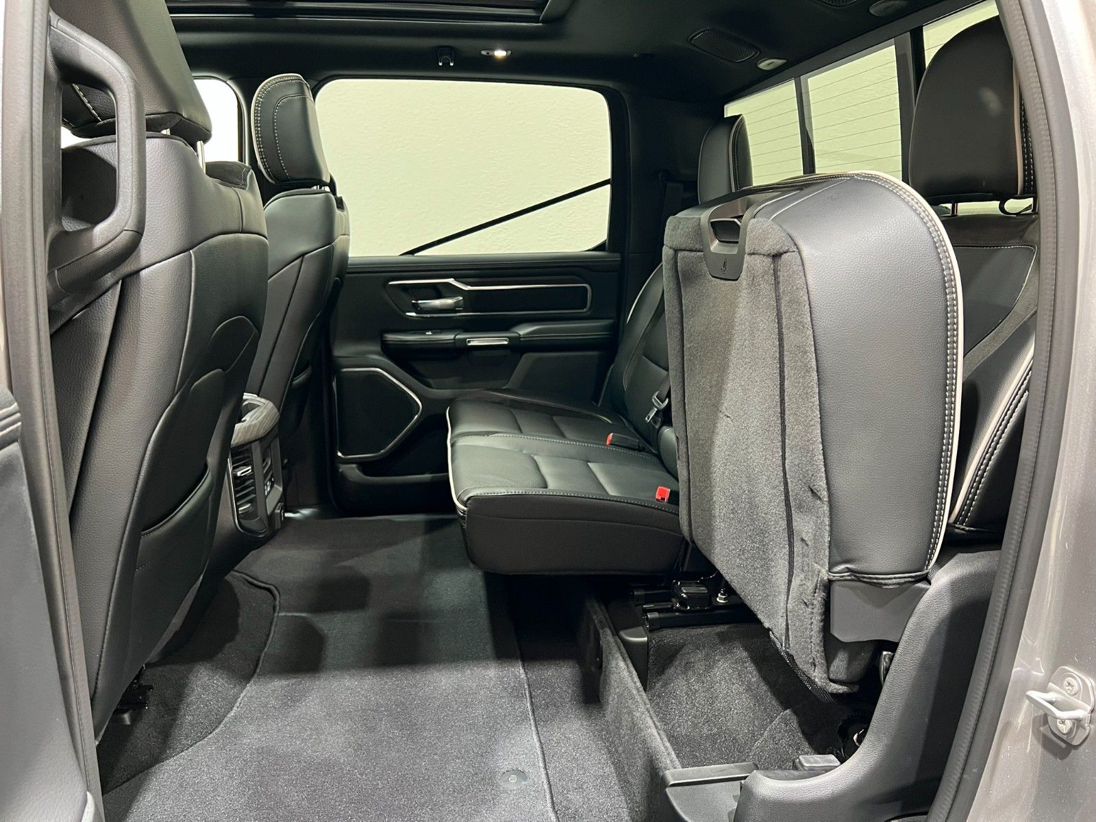 Fahrzeugabbildung Dodge RAM 1500 Laramie Sport 3.0L RTR Umbau