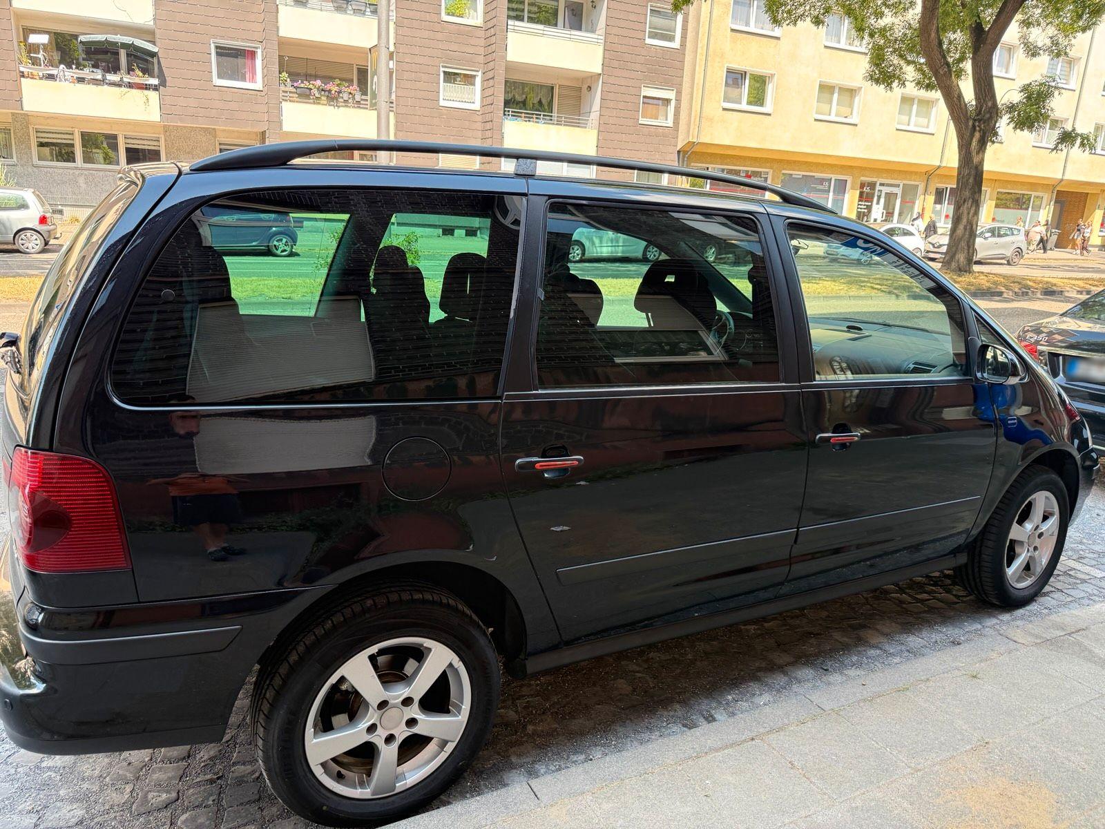 Volkswagen Sharan 2009 — photo 8