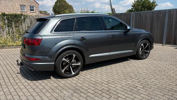 Audi Q7 - 5