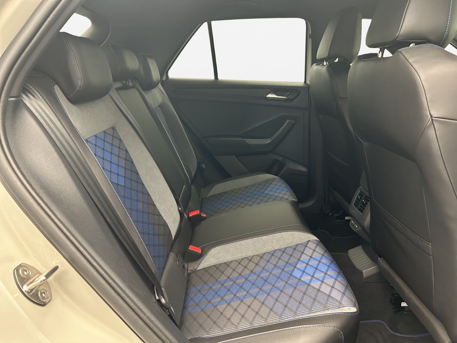 Volkswagen T-Roc - Bild 15