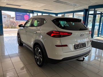 Hyundai TUCSON - 8