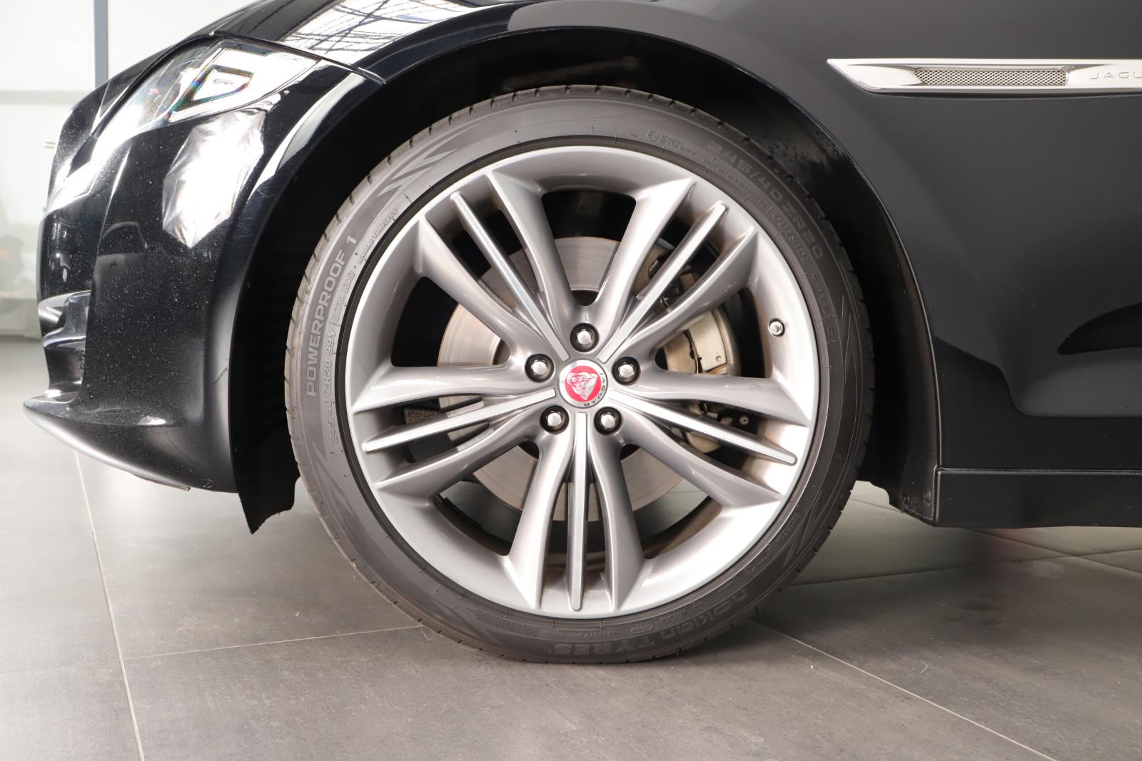 Jaguar XJ Premium Luxury 3.0 V6 Diesel 2.H Scheckheft U