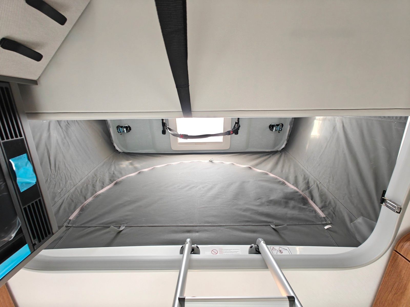 Fahrzeugabbildung HYMER / ERIBA / HYMERCAR Feeling 442 SD - MESSE-NEUHEIT 2026! -