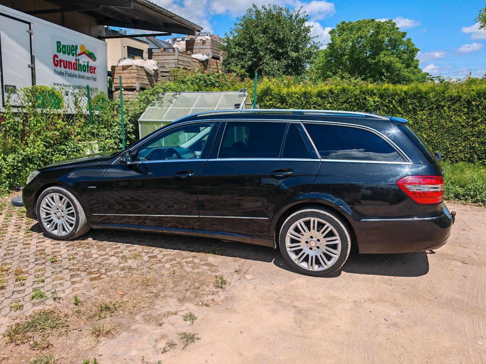 Mercedes-Benz E200 2010 — photo 7