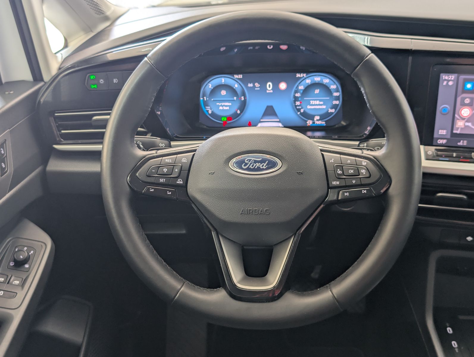 Fahrzeugabbildung Ford Tourneo Connect L2 Active 7-SI Bi-LED PANO AHK C