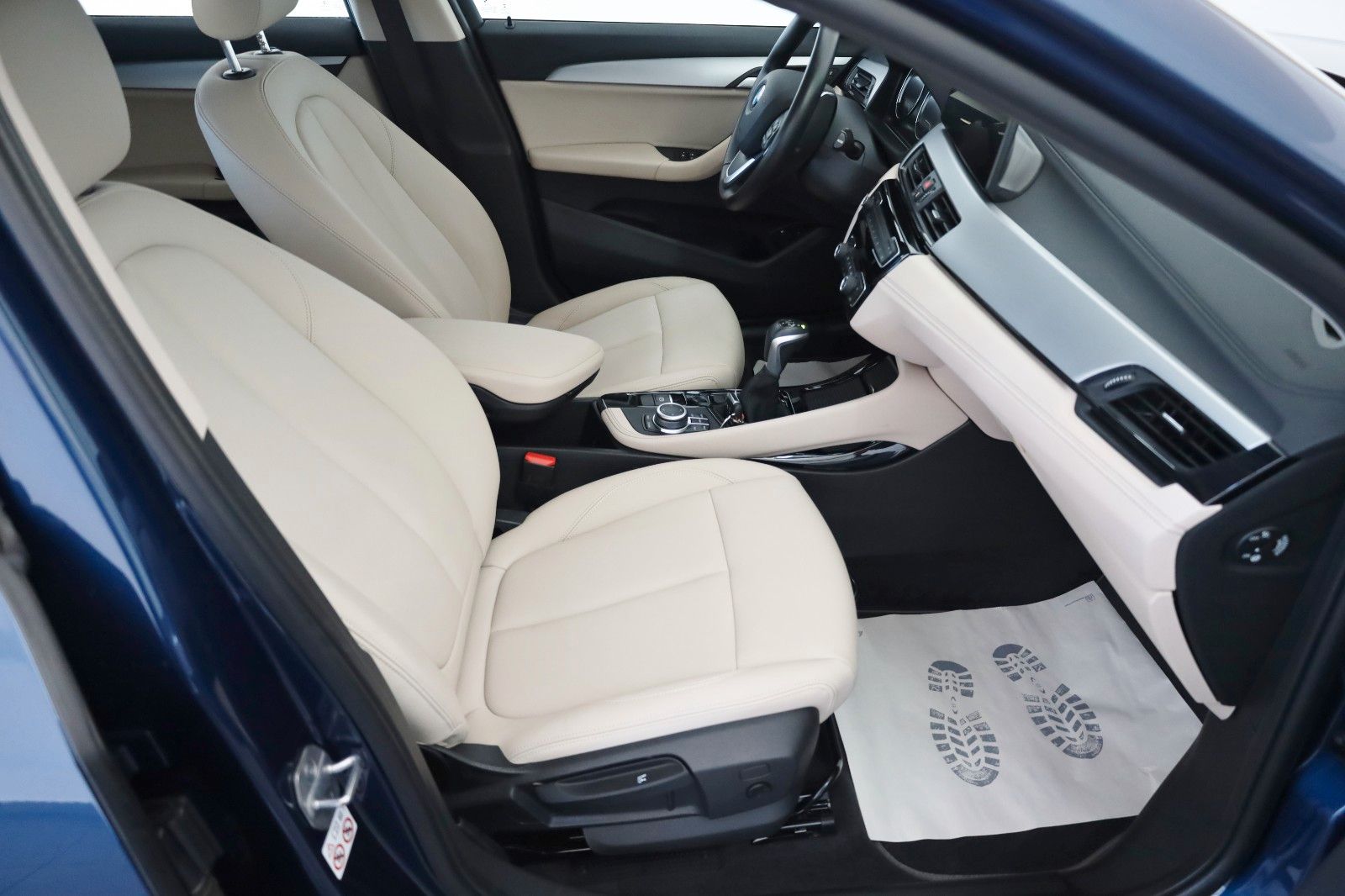 Fahrzeugabbildung BMW X2 xDrive 25e Advantage,Leder,Navi,SH,HUD,Kamera