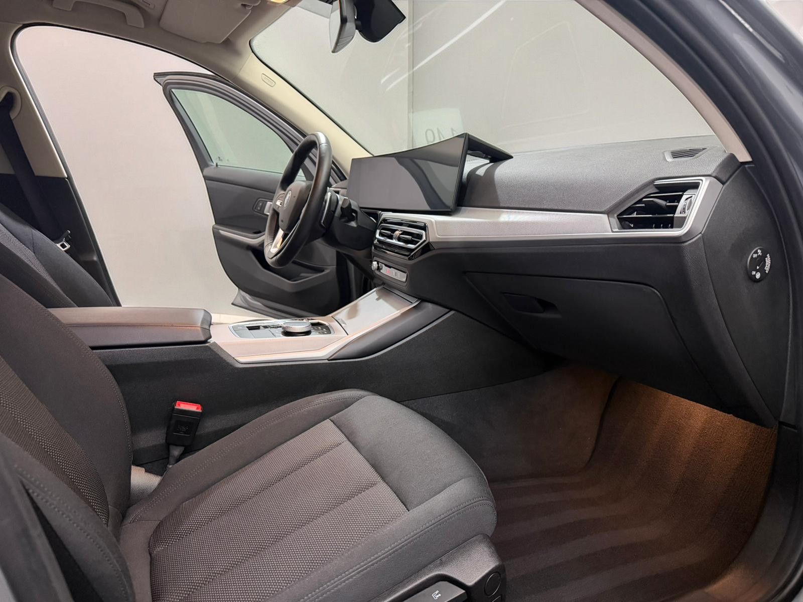 BMW 320d Limo xDrive Shadow-Line AHK*LED*WIDE*U-FREI foto 17