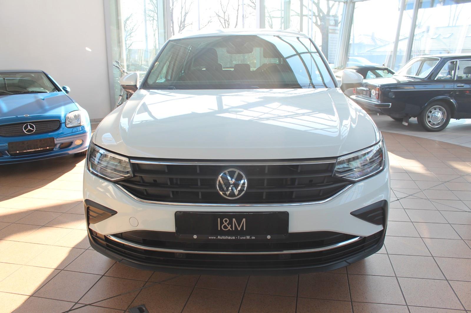 Volkswagen Tiguan Life+ACC+CarPlay+Navi+SHZ+PDC+EAS+