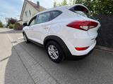 Hyundai Tucson blue Classic 2WD-incl. 1 Jahr Garantie - Hyundai Tucson Classic mit Benzin-Antrieb