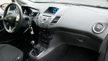 Fahrzeugabbildung Ford Fiesta Sync Edition, Sitzheizung, PDC vo.+hi.