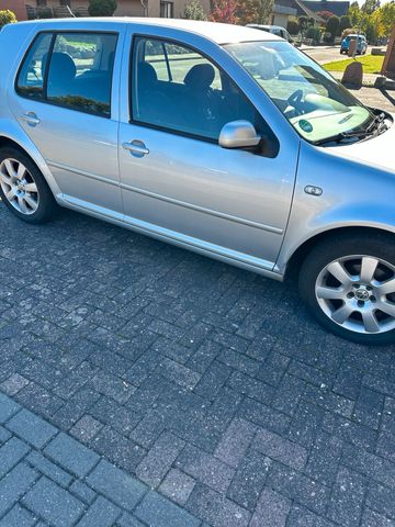 Volkswagen Golf 4 1.6  2003 TÜV Neu