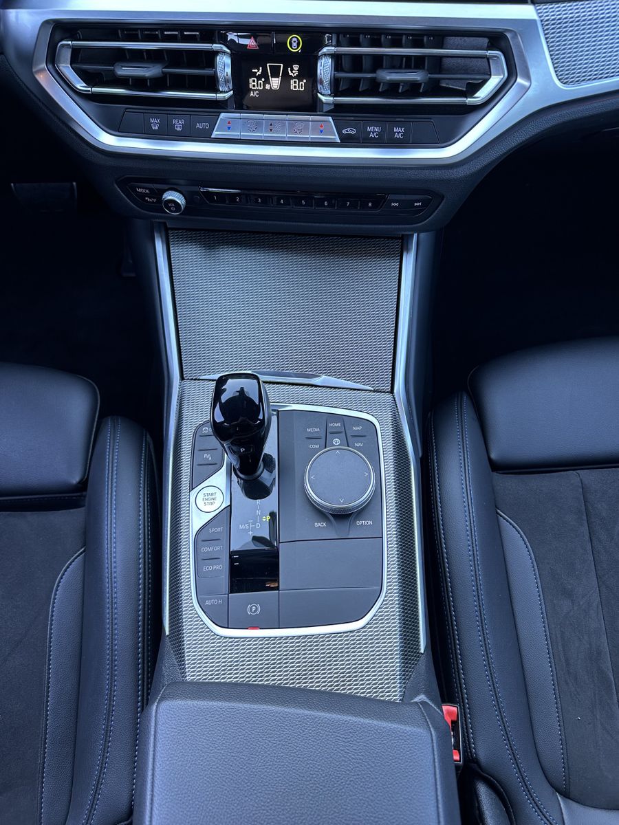 Fahrzeugabbildung BMW 330d Limousine M-Sport NAV+LED+19ZO+LIVE-COCKPIT