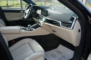 Fahrzeugabbildung BMW X6 xDrive 40 d M Sport Pano Sky*B&W*NETTO EXPORT