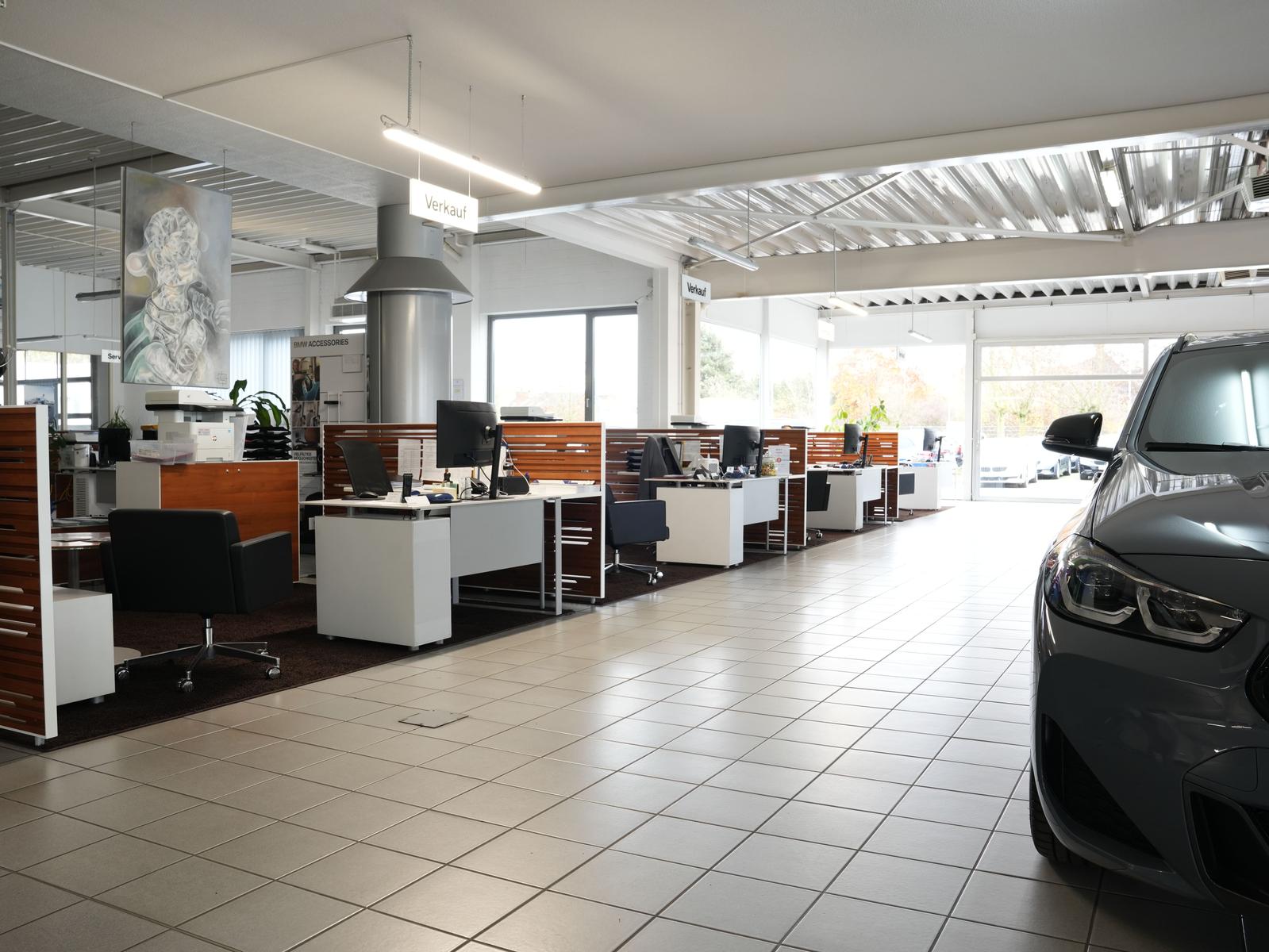 showroom-image-bottom