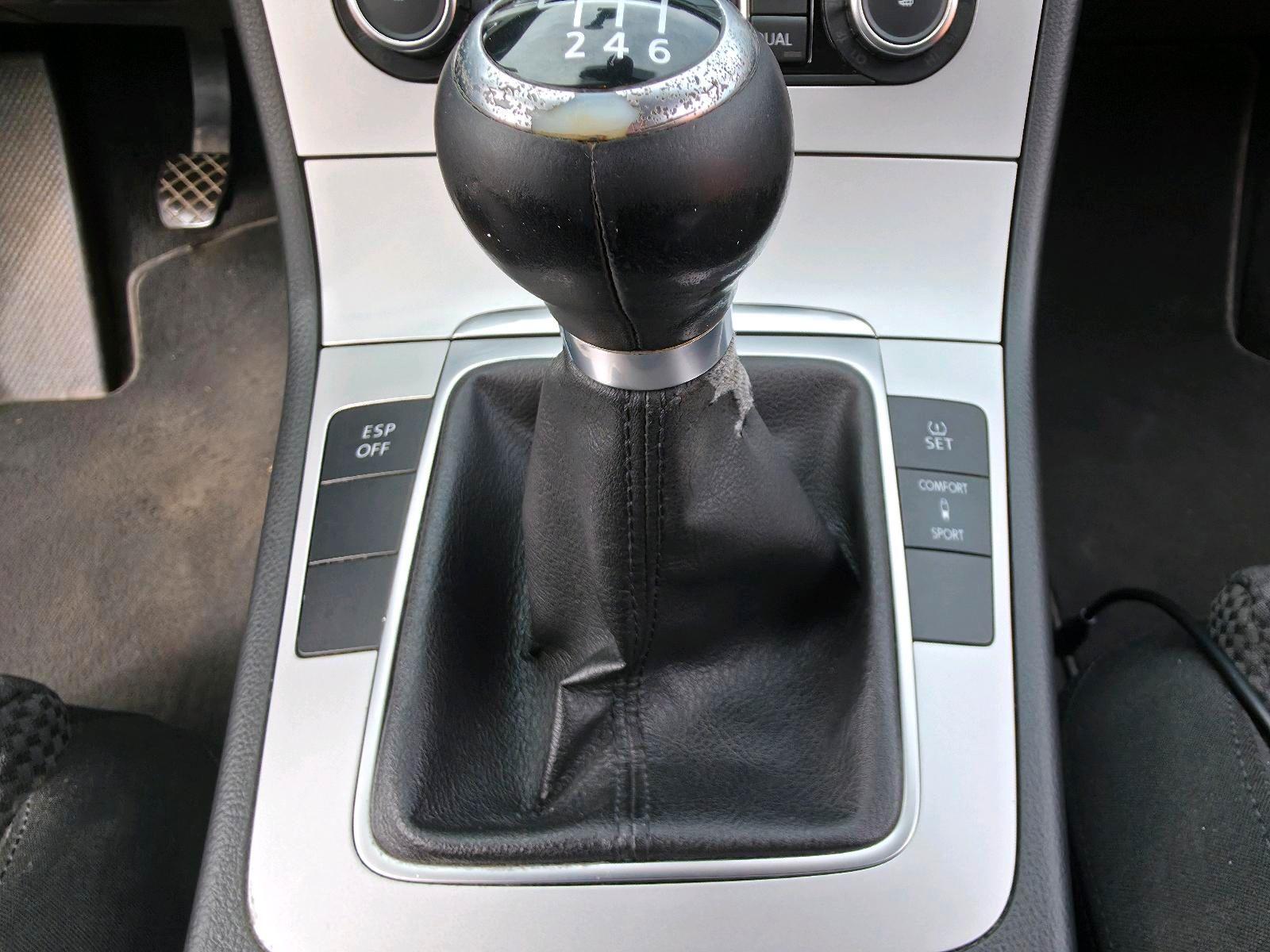 Volkswagen Passat 2010 — photo 12