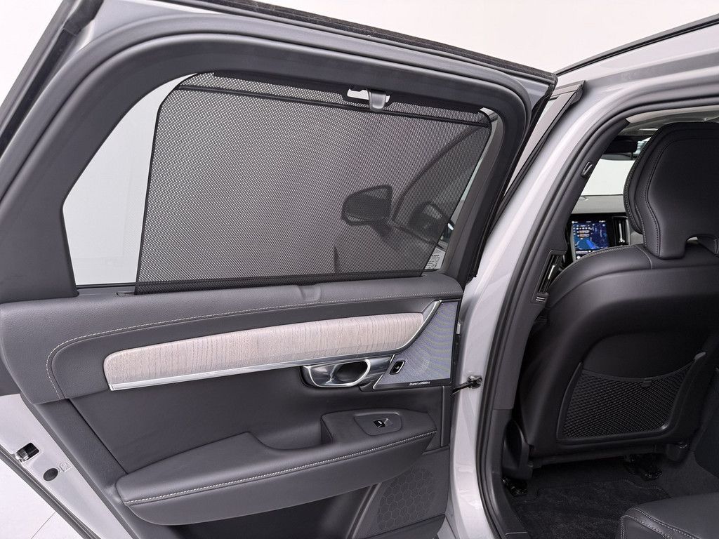 Volvo V90 T8 AWD Recharge Plug-In Hybrid Ultra Dark foto 17