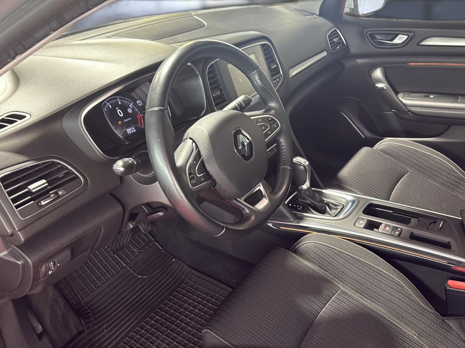 Fahrzeugabbildung Renault Megane IV Grandtour / Steuerkette+Kopfd. neu