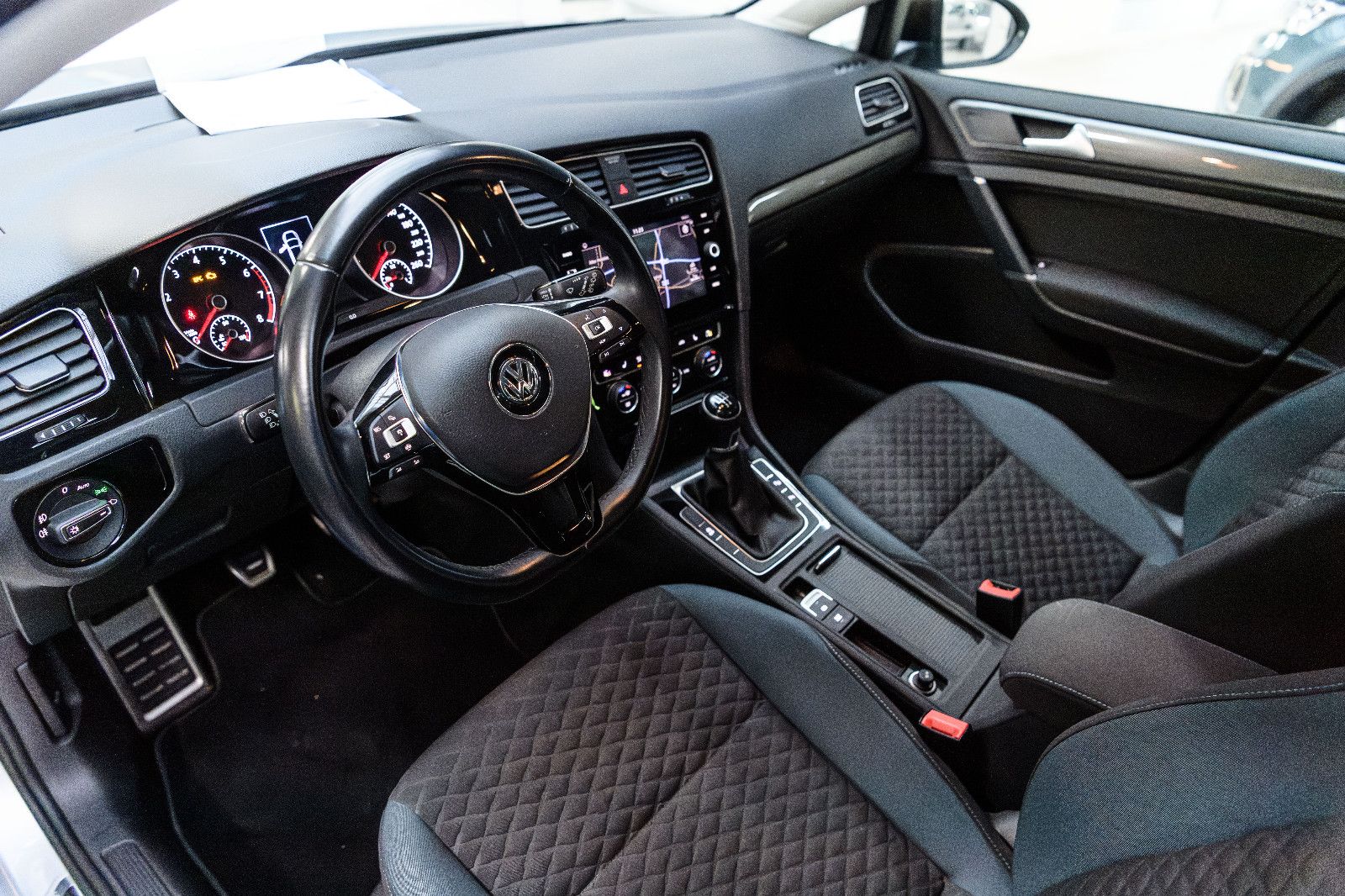 Fahrzeugabbildung Volkswagen Golf VII Lim. IQ.DRIVE