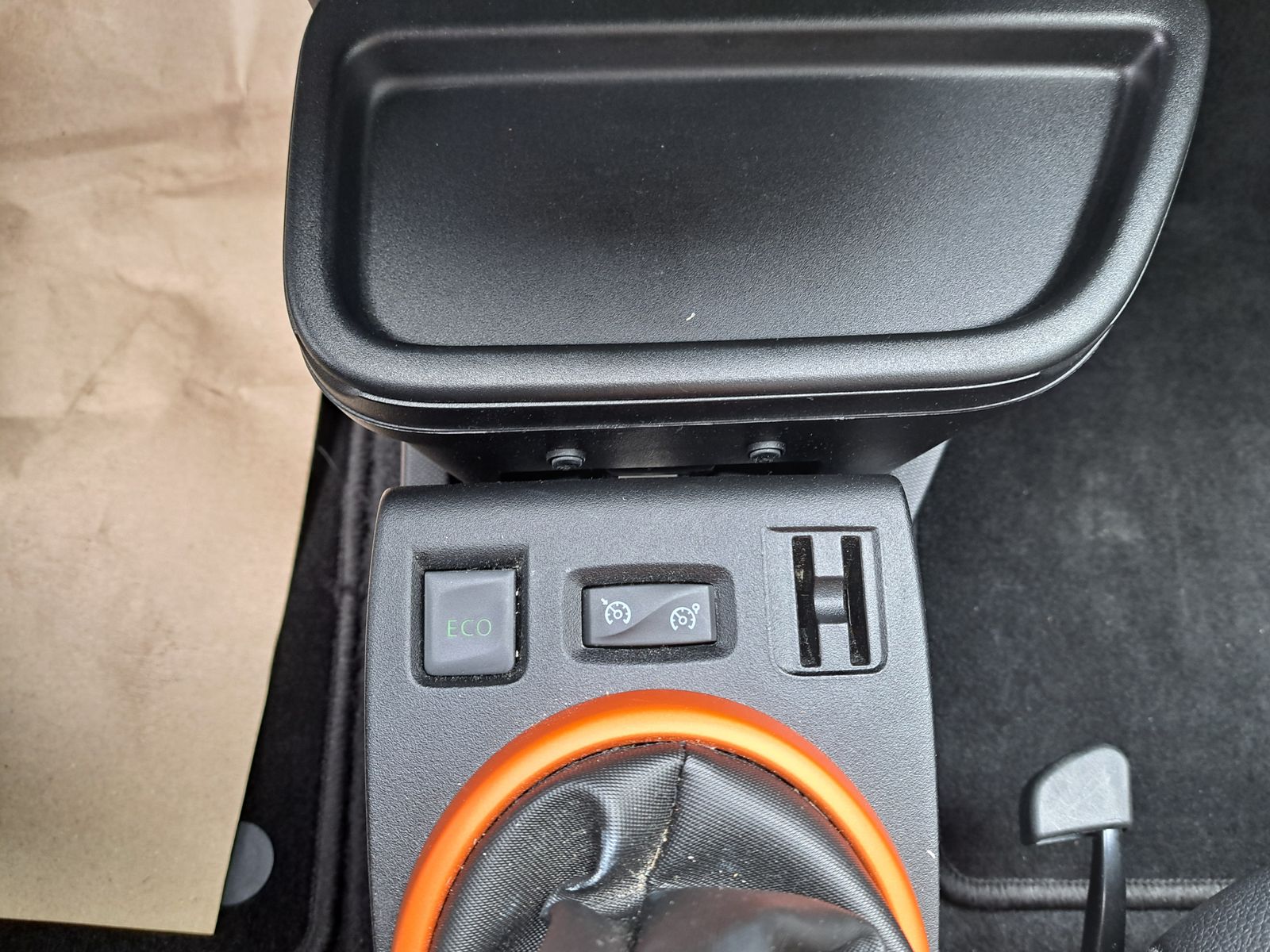 Fahrzeugabbildung Renault Twingo GT TCe 110 PS TEIL-LEDER SITZHEIZUNG ALU