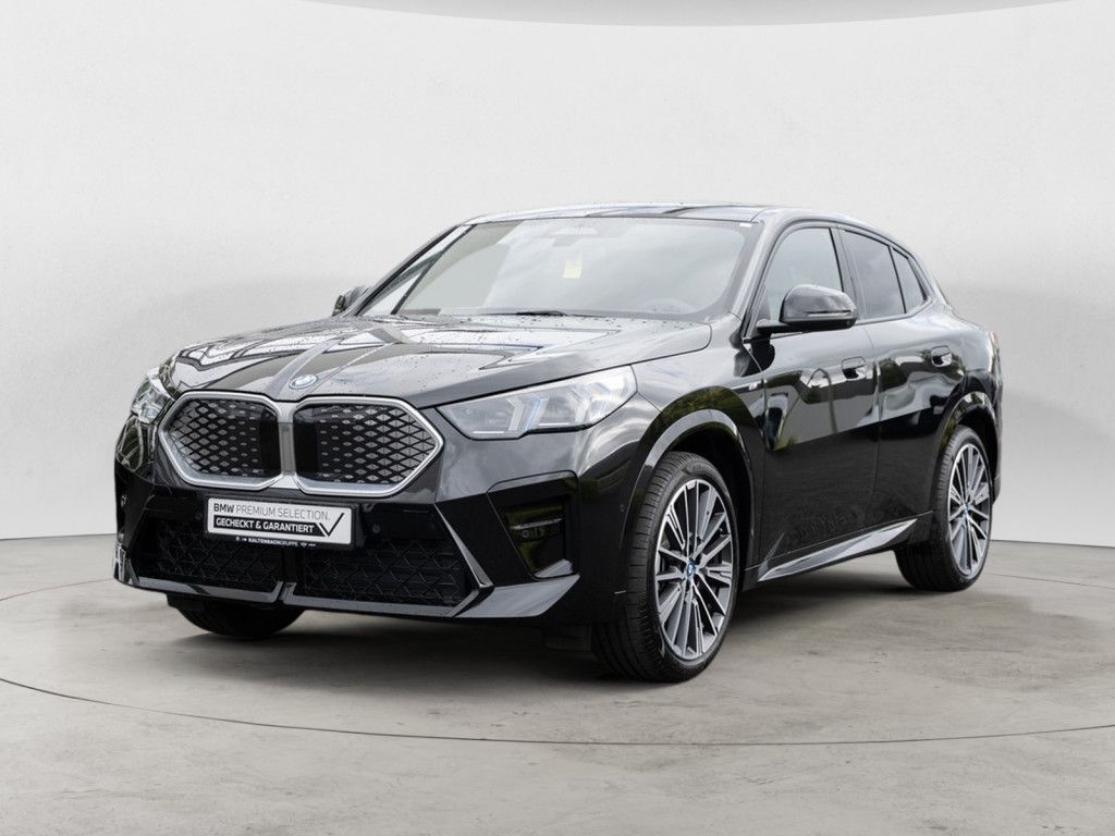 BMW iX2 - Bild 2
