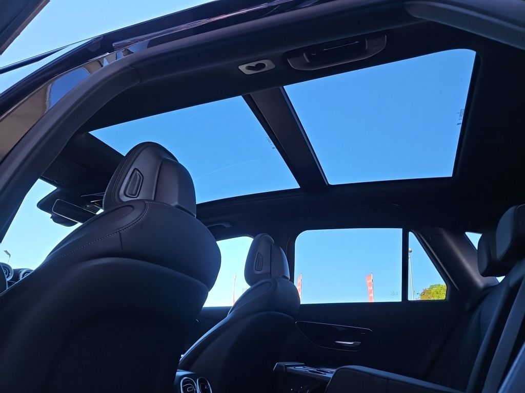 Fahrzeugabbildung Mercedes-Benz GLC 300 4M AMG Night AHK SDHZ Pano Memory LED
