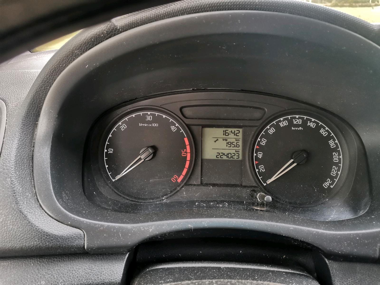 Skoda Roomster 2009 — photo 12