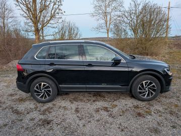 Volkswagen Tiguan - 4