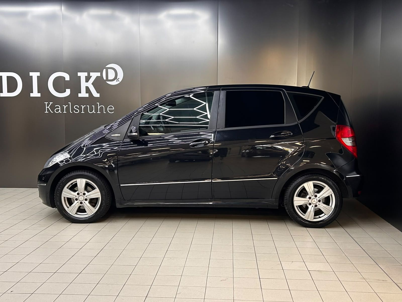 Fahrzeugabbildung Mercedes-Benz A 180 CDI Avantgarde LEDER+SHZ+PDC+TEMPO+KLIMA+