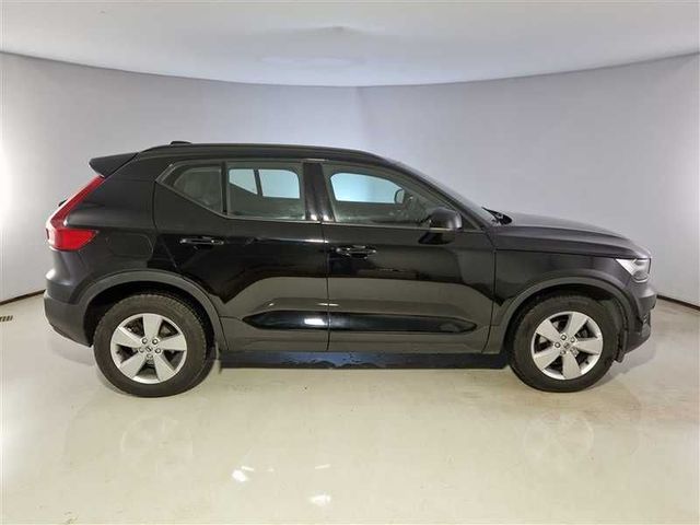 Volvo VOLVO XC40 T2 automatico Momentum Core