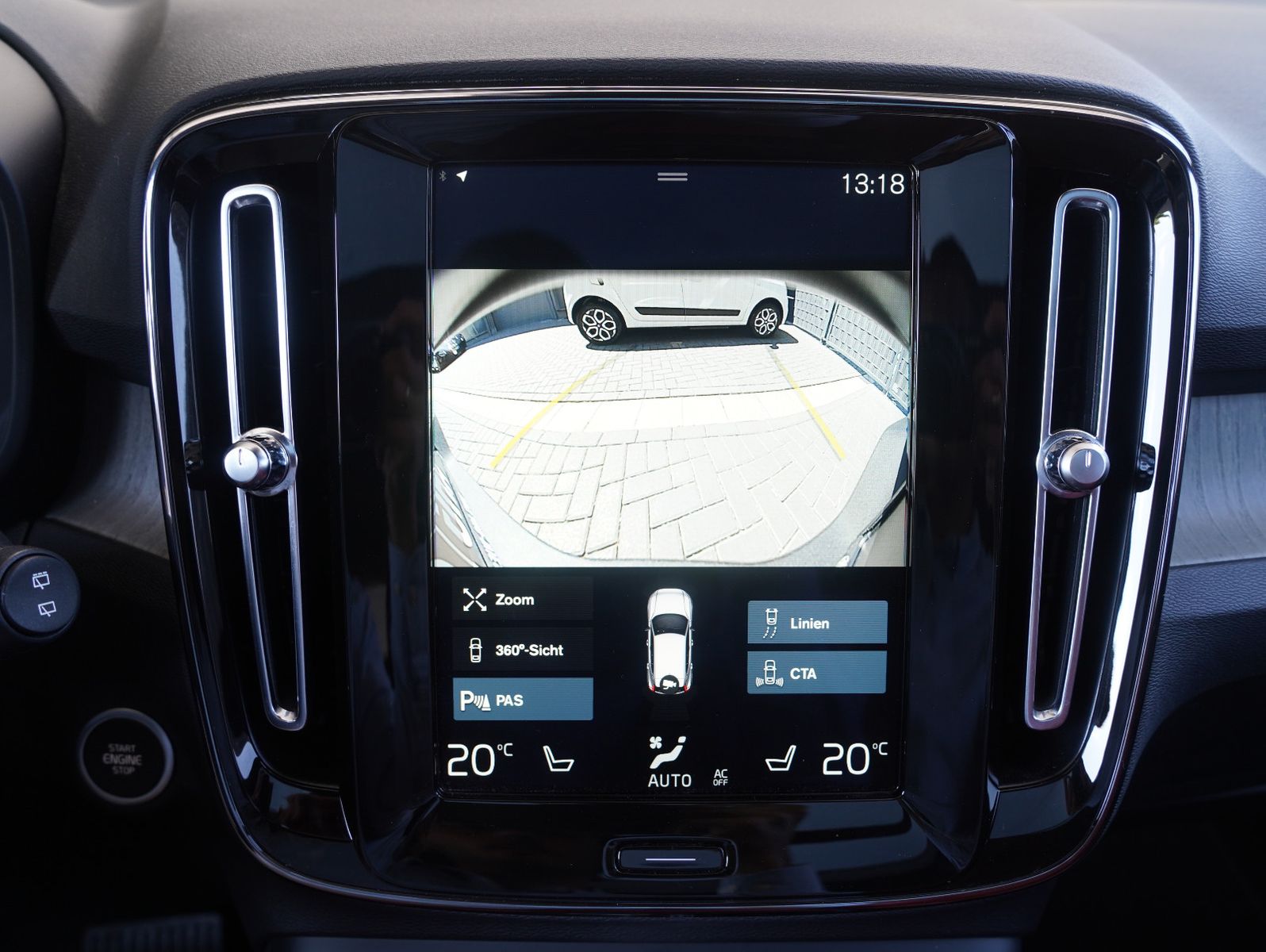 Fahrzeugabbildung Volvo XC40 T3 Inscription LED/NAVI/ACC/LEDER/PANO
