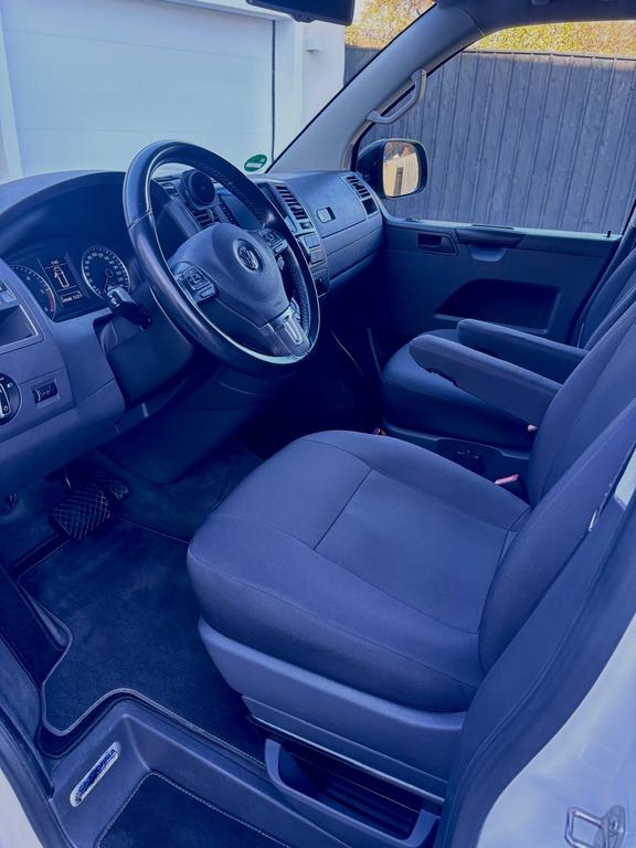 Volkswagen T5 California