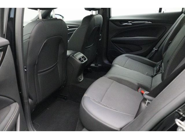 Fahrzeugabbildung Opel Insignia B Sports Tourer 2.0 Elegance LED ACC RK