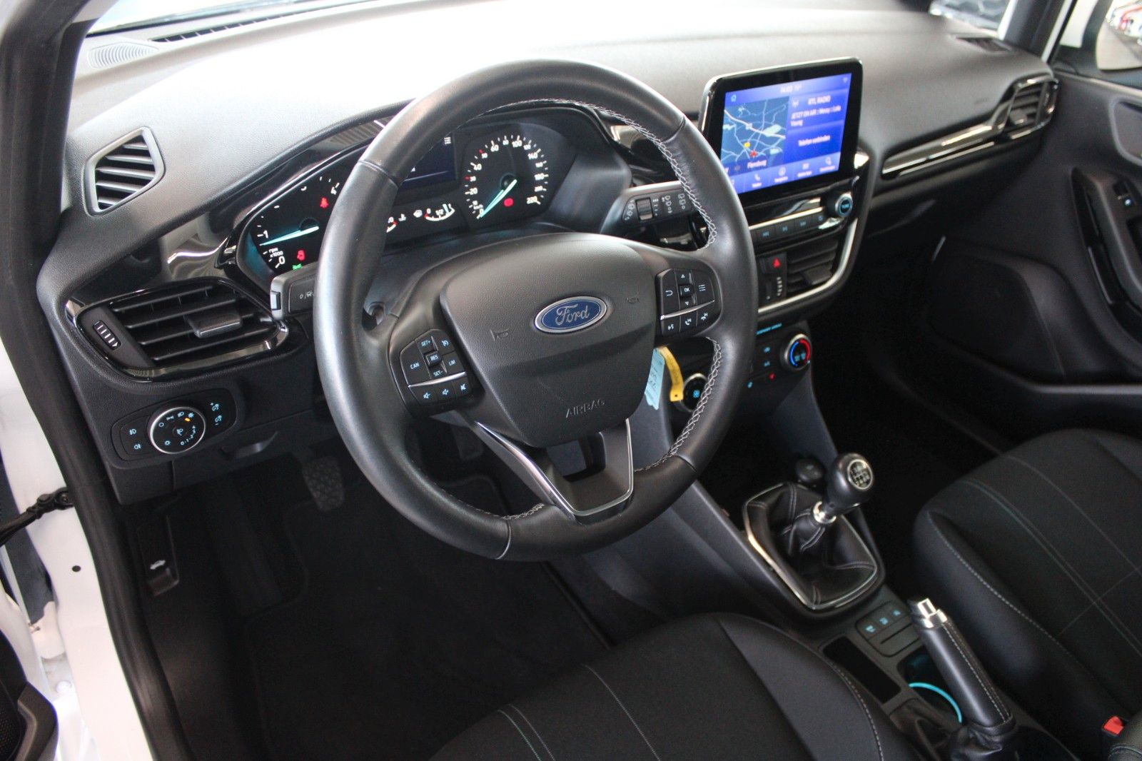 Fahrzeugabbildung Ford Fiesta 1,5 TDCi Cool & Connect 5-trg NAVI LED