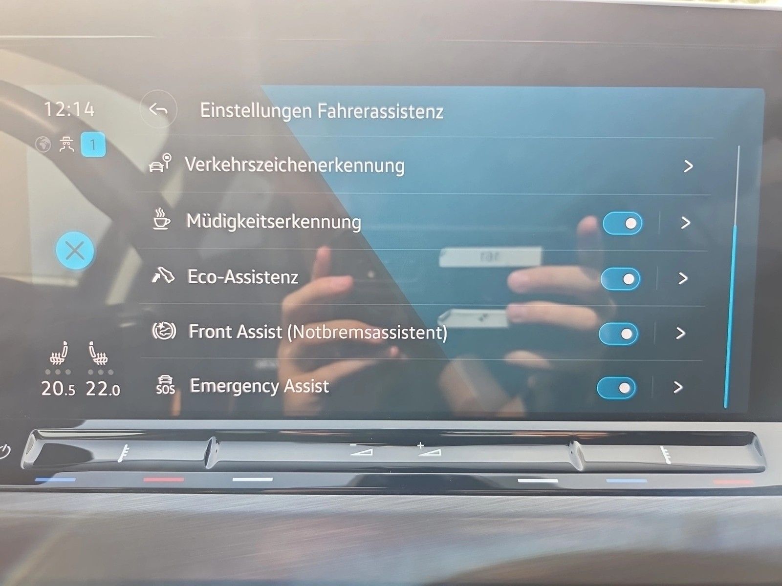 Fahrzeugabbildung Volkswagen Golf VIII Variant TDI Style LED+ DSG Navi ACC PD