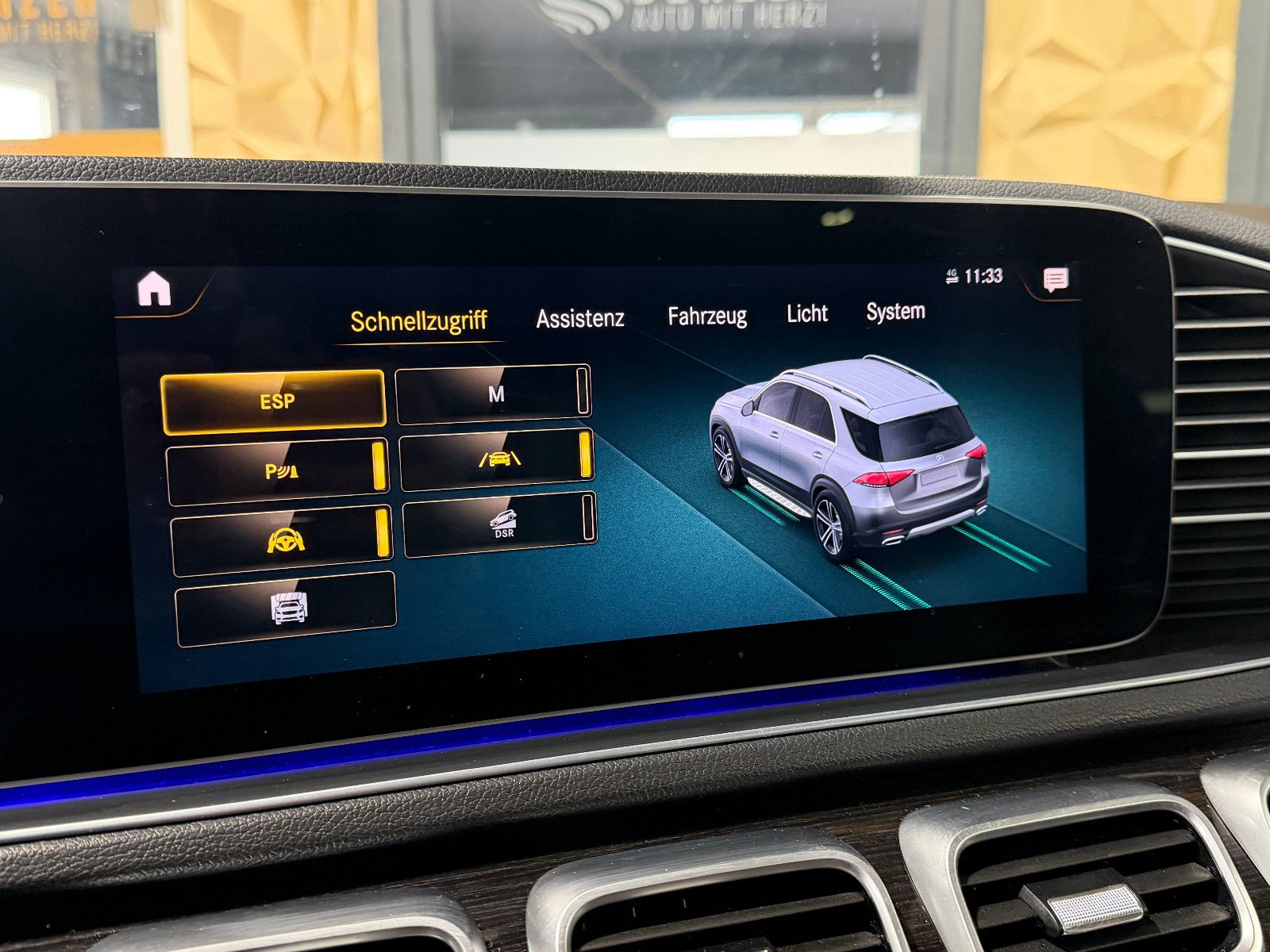 Fahrzeugabbildung Mercedes-Benz GLE 450 /AMG/PANO/BURMESTER/360°/AMBIENTE