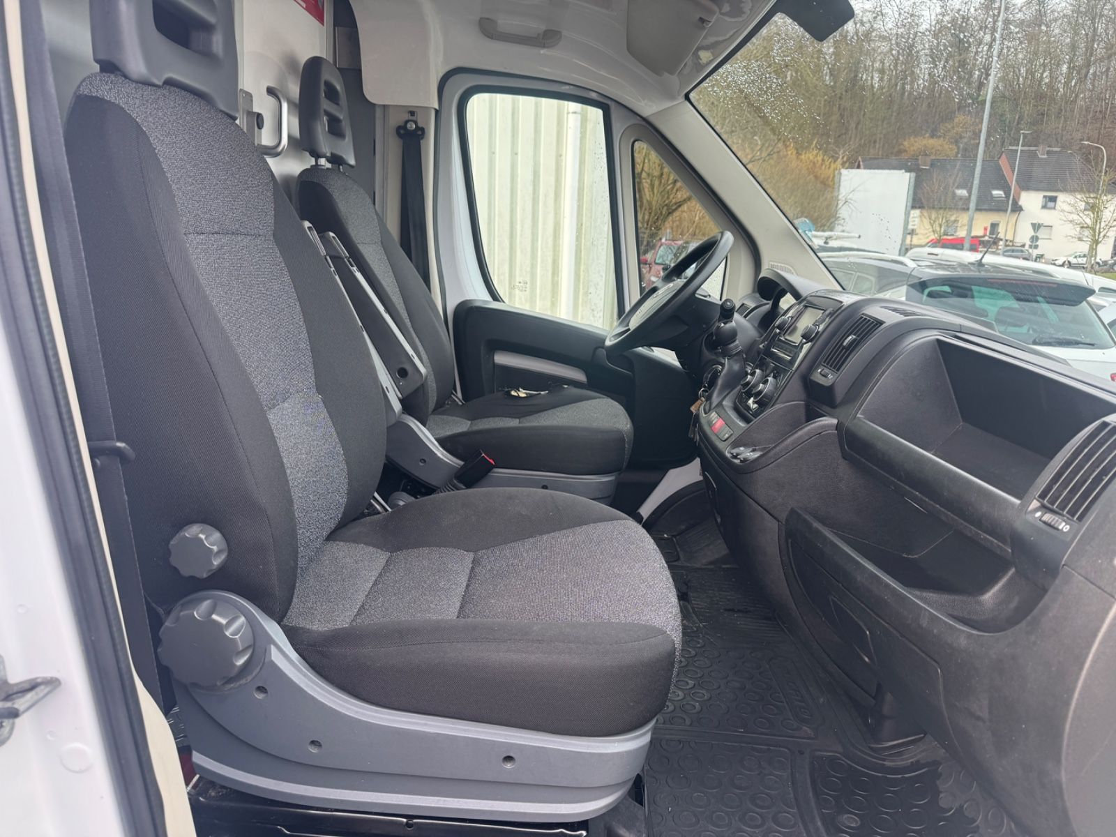 Fahrzeugabbildung Fiat Ducato 2.3 35 L2H2 Klima+Kamera