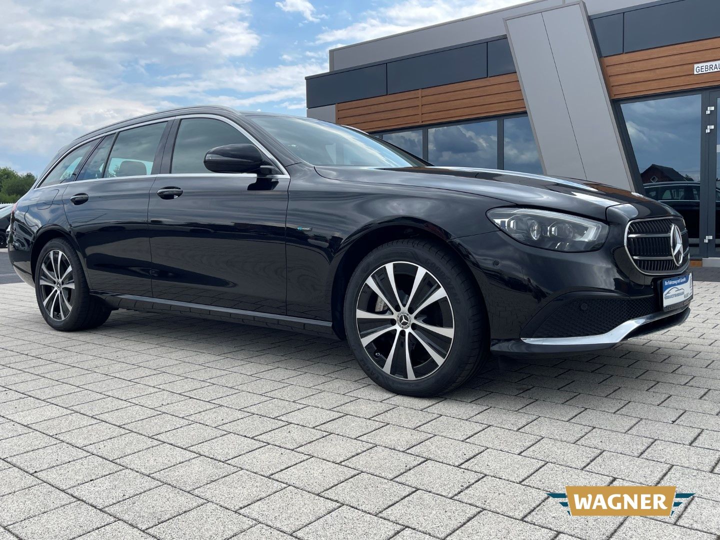 Fahrzeugabbildung Mercedes-Benz E 300 de 4Matic EU6d Sitzheizung LED