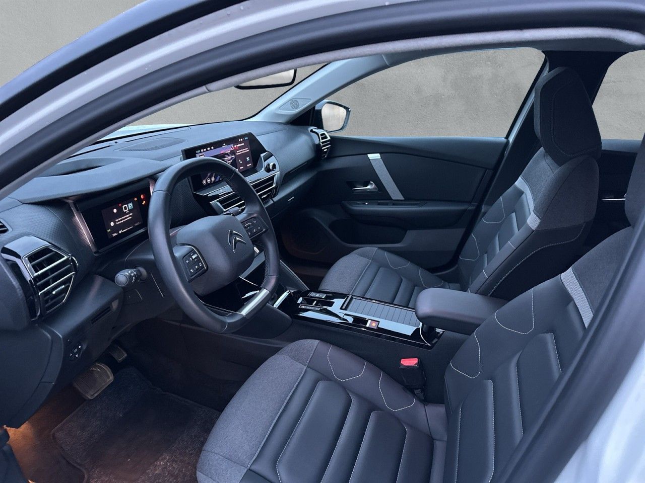 Fahrzeugabbildung Citroën C4 PureTech 130 S&S EAT8 Shine