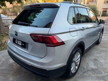 Volkswagen Tiguan - 10