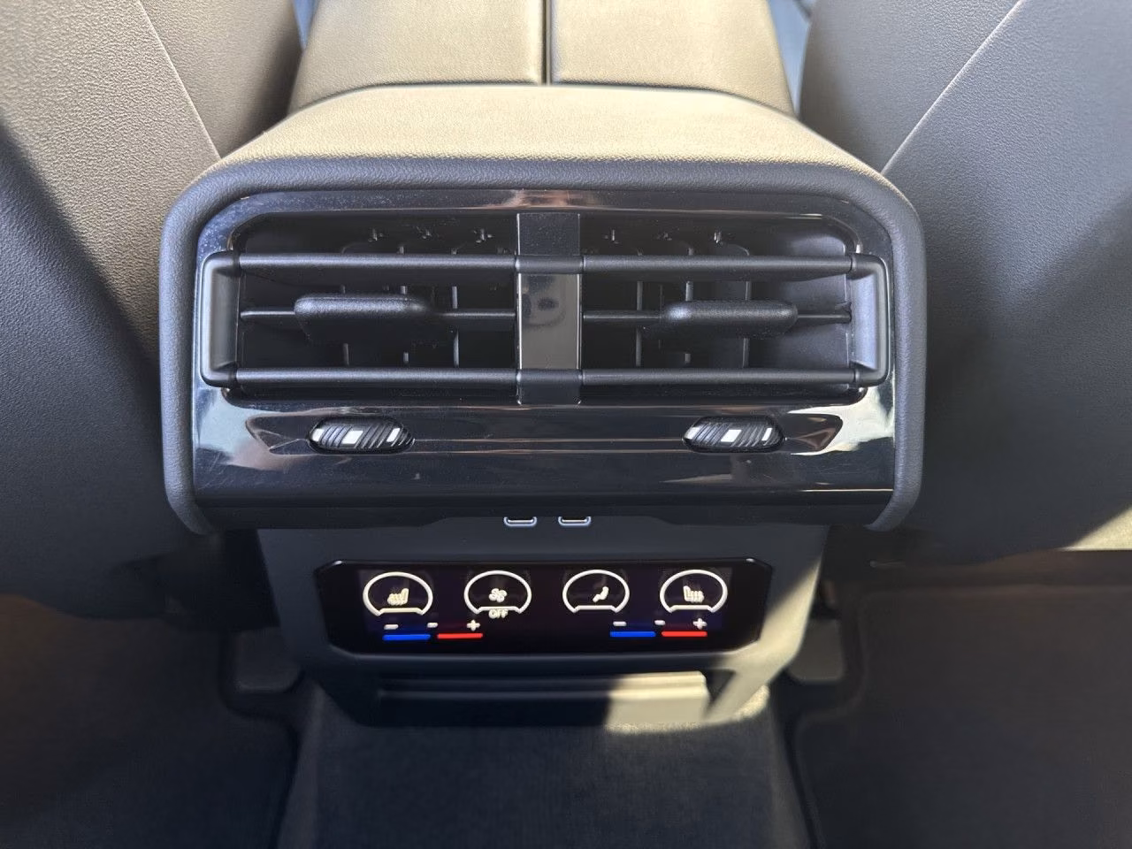 BMW 520d T M SPORT AdLED,AHK,Pano,StHz,H/K,HUD,DAPro