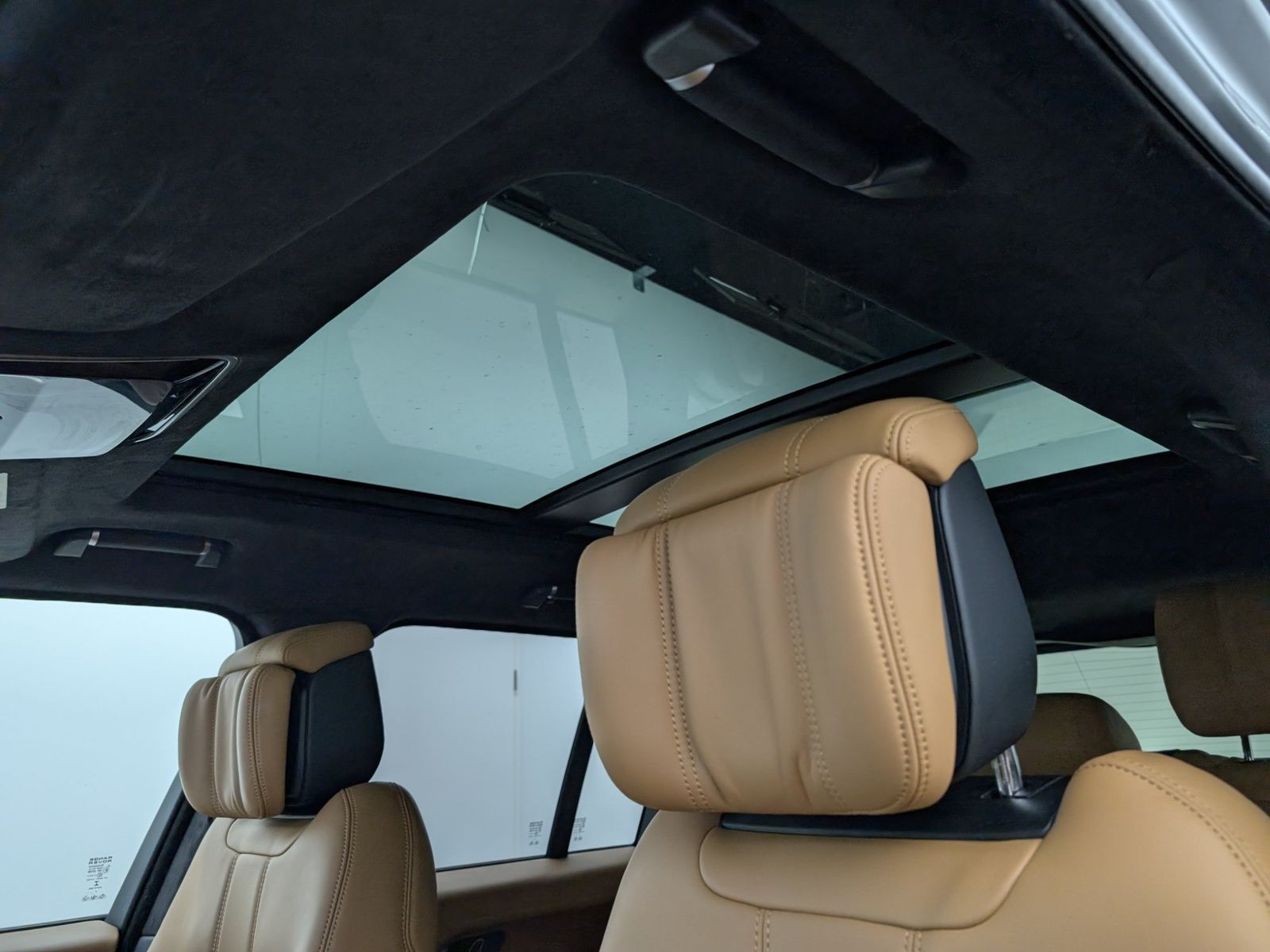 LAND ROVER Range Rover 4.4 SDV8 Autobiography Pano LED – Bild 9